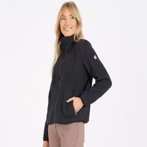 Vuori women’s Alpine sherpa jacket in Medium
